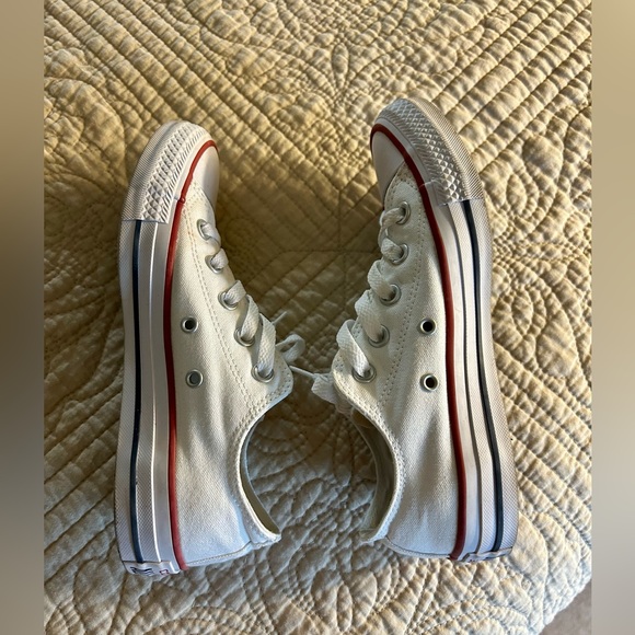 Converse Chuck Taylor All Star Classic White Low Top - Picture 8 of 11